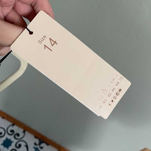 Never worn going out dress. - Picture 3 of 4